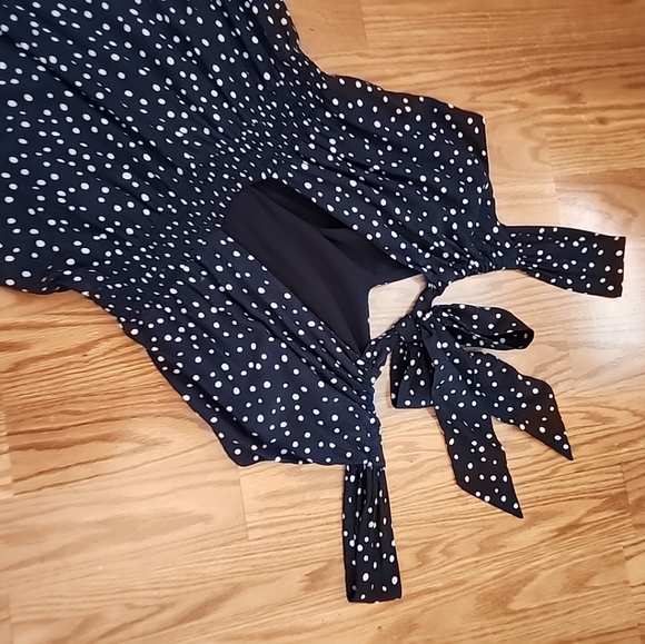 Loft pant romper with 2 pockets an elastic waist size 6 - Picture 14 of 14